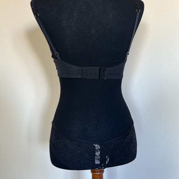 Victoria’s Secret Dream Angels Push-up without Padding bra and thong set - Picture 2 of 7